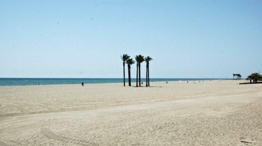 One-Bedroom Flat 200M From The Beach Almería Buitenkant foto